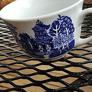 ROYAL CUTHBERTSON  - Blue and White Porcelain Teacup - WILLOW